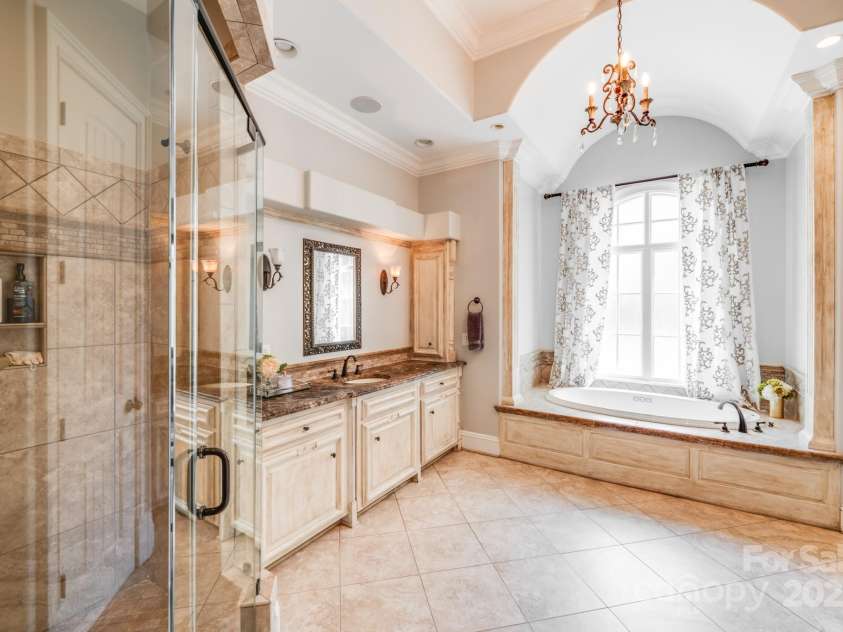 600 Beauhaven Lane, Waxhaw, NC 28173.  MLS# CAR4274733, YatesRealty ID 23007. 