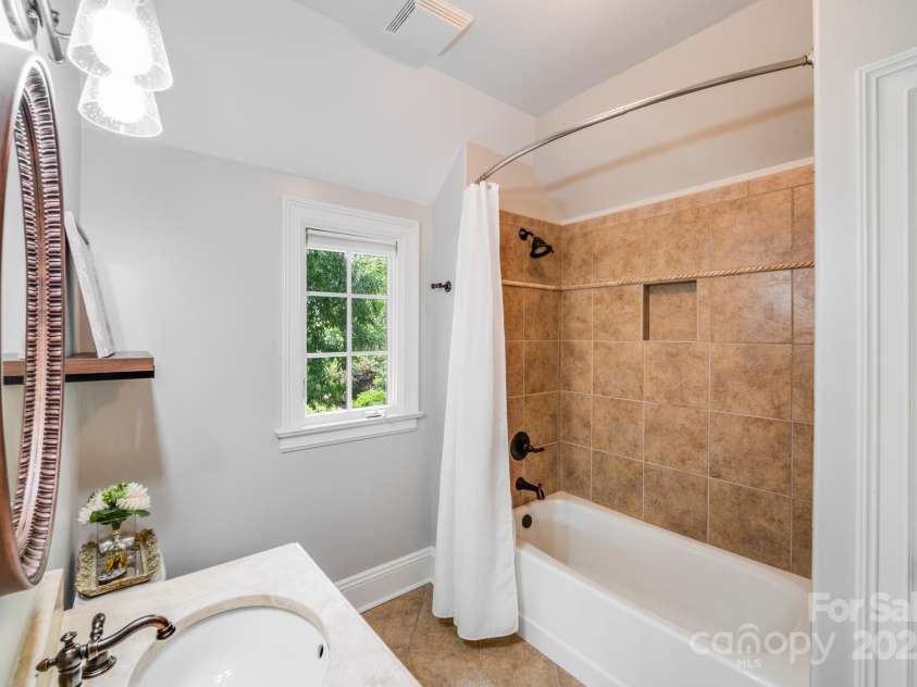 600 Beauhaven Lane, Waxhaw, NC 28173.  MLS# CAR4274733, YatesRealty ID 23007. 