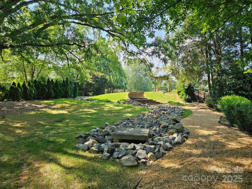 600 Beauhaven Lane, Waxhaw, NC 28173.  MLS# CAR4274733, YatesRealty ID 23007. 