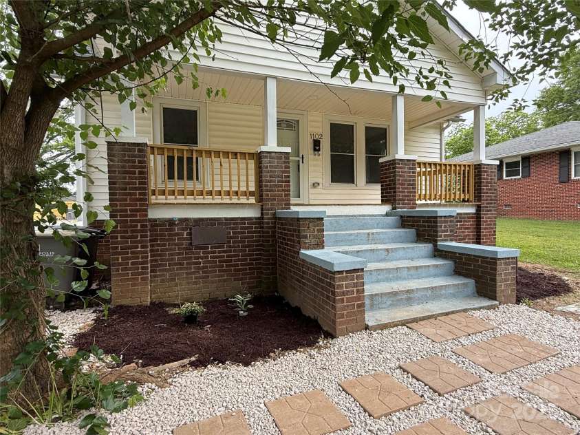 1102 Venus Street, Kannapolis, NC 28083.  MLS# CAR4263582, YatesRealty ID 23008. 