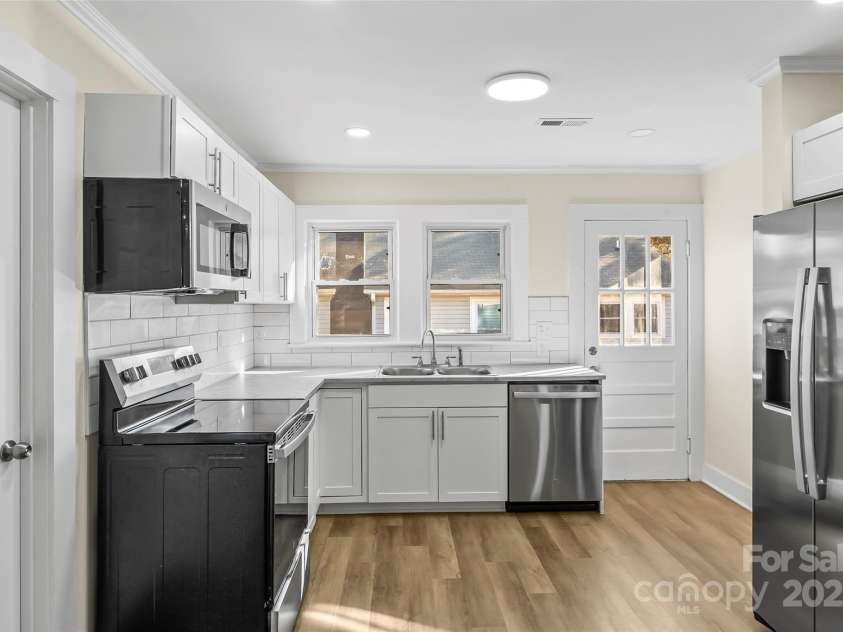 1102 Venus Street, Kannapolis, NC 28083.  MLS# CAR4263582, YatesRealty ID 23008. Kitchen