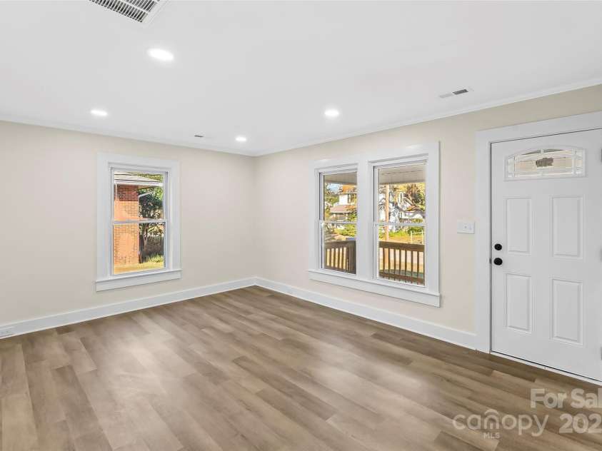 1102 Venus Street, Kannapolis, NC 28083.  MLS# CAR4263582, YatesRealty ID 23008. Living Room