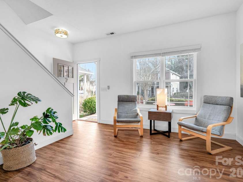 7 Mill Creek Loop, Asheville, NC 28806.  MLS# CAR4356339, YatesRealty ID 23008. 