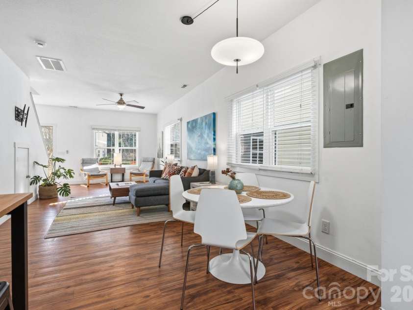 7 Mill Creek Loop, Asheville, NC 28806.  MLS# CAR4356339, YatesRealty ID 23008. 