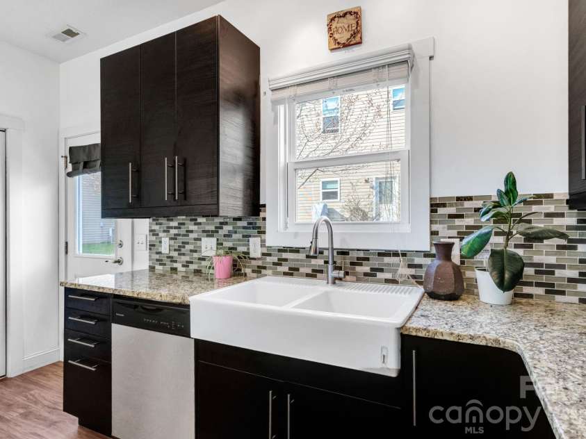 7 Mill Creek Loop, Asheville, NC 28806.  MLS# CAR4356339, YatesRealty ID 23008. 
