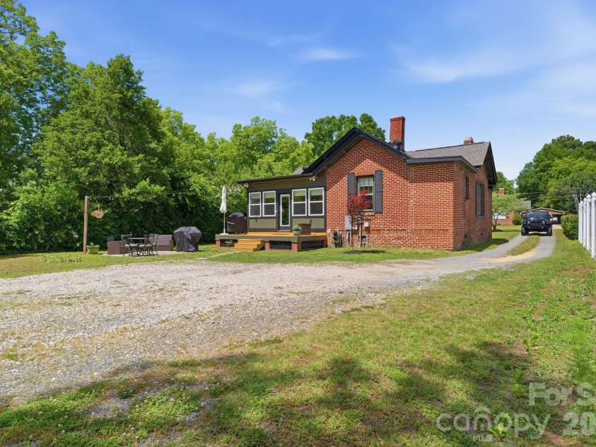 116 Marion Street, Clover, SC 29710.  MLS# CAR4380393, YatesRealty ID 23009. 
