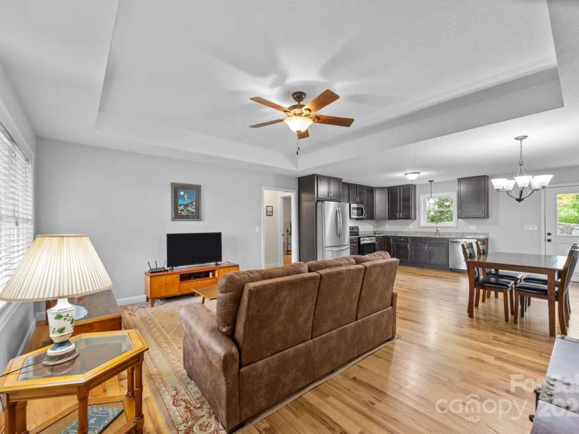 17 Laurel Road, Arden, NC 28704.  MLS# CAR4265020, YatesRealty ID 23009. Open floorplan