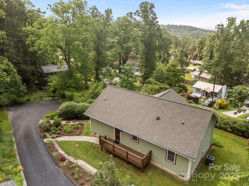 17 Laurel Road, Arden, NC 28704.  MLS# CAR4265020, YatesRealty ID 23009. Plenty of parking on your paved driveway