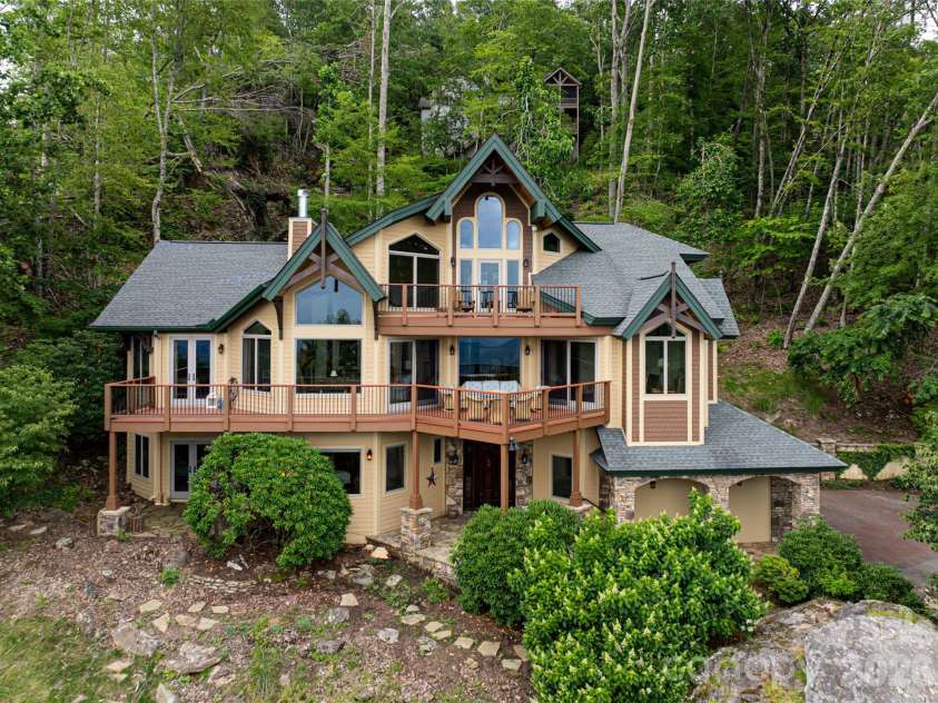 2280 Mountain Air Drive, Burnsville, NC 28714.  MLS# CAR4275710, YatesRealty ID 2301. 