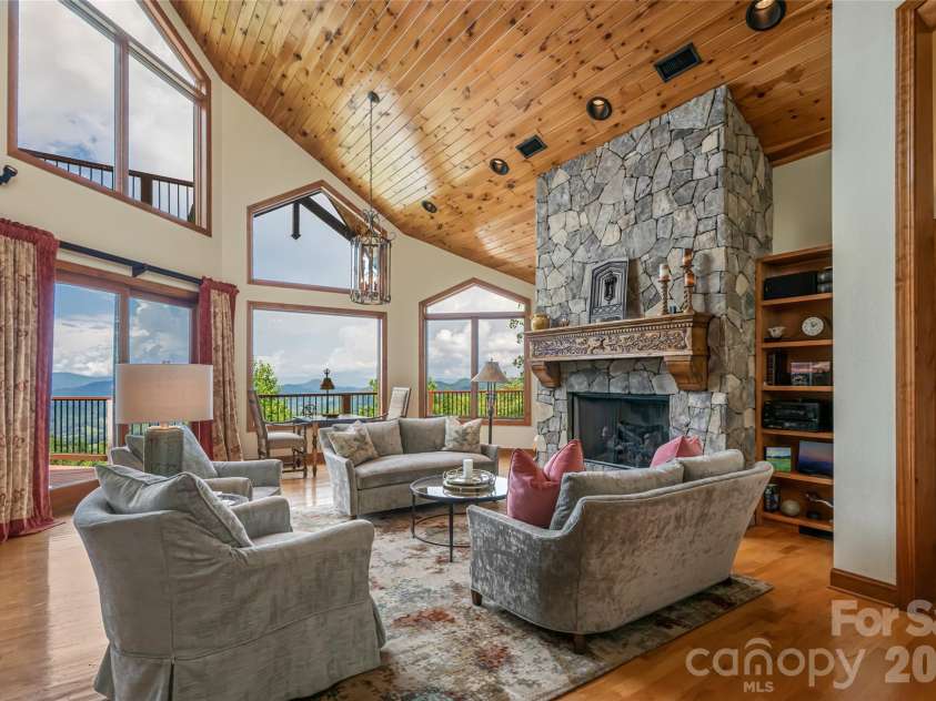 2280 Mountain Air Drive, Burnsville, NC 28714.  MLS# CAR4275710, YatesRealty ID 2301. 