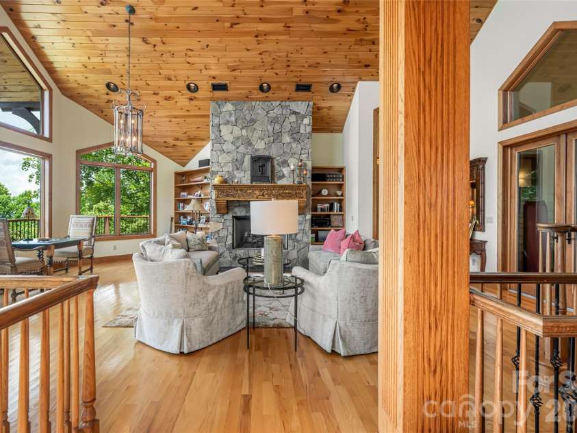 2280 Mountain Air Drive, Burnsville, NC 28714.  MLS# CAR4275710, YatesRealty ID 2301. 
