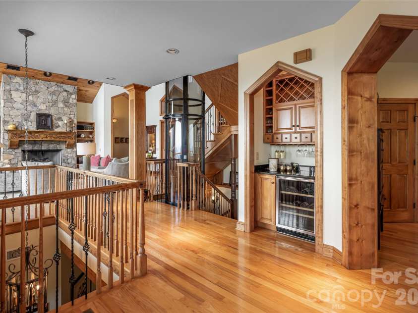 2280 Mountain Air Drive, Burnsville, NC 28714.  MLS# CAR4275710, YatesRealty ID 2301. 