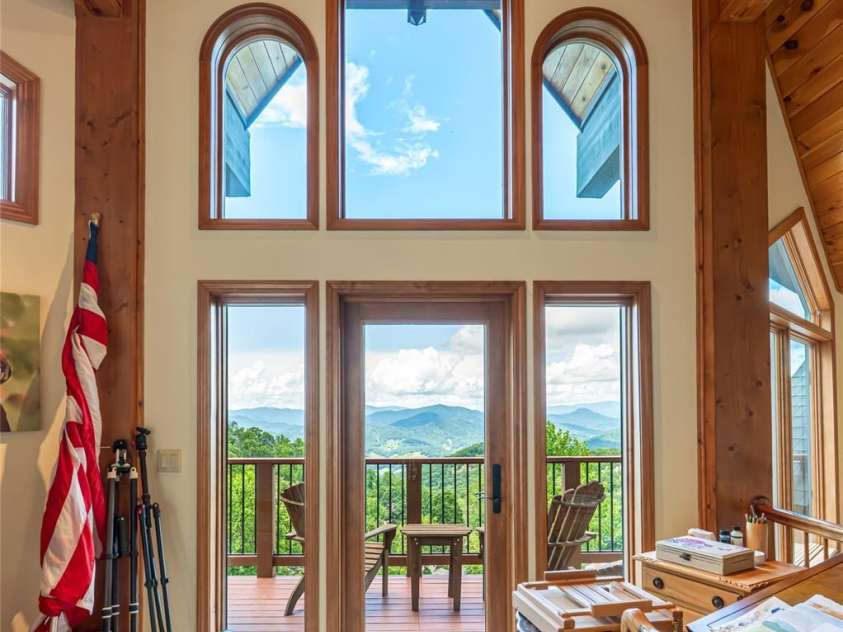 2280 Mountain Air Drive, Burnsville, NC 28714.  MLS# CAR4275710, YatesRealty ID 2301. 