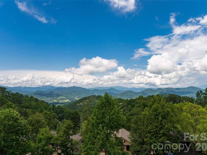 2280 Mountain Air Drive, Burnsville, NC 28714.  MLS# CAR4275710, YatesRealty ID 2301. 