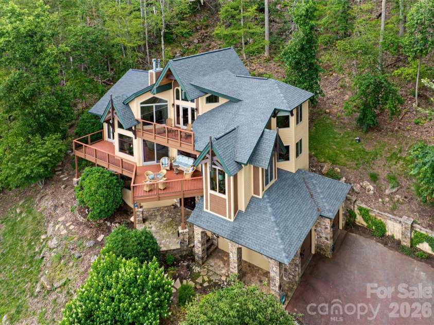 2280 Mountain Air Drive, Burnsville, NC 28714.  MLS# CAR4275710, YatesRealty ID 2301. 