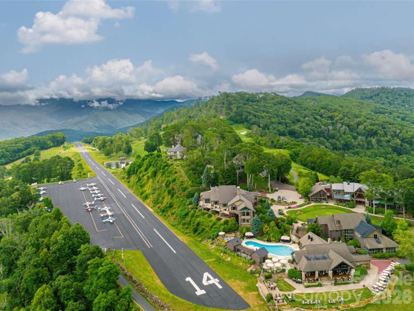 2280 Mountain Air Drive, Burnsville, NC 28714.  MLS# CAR4275710, YatesRealty ID 2301. 