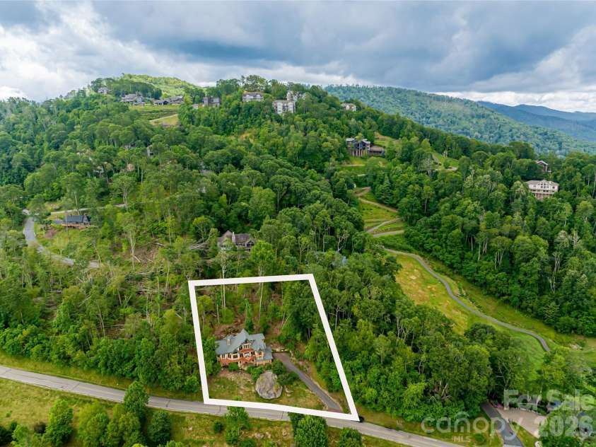 2280 Mountain Air Drive, Burnsville, NC 28714.  MLS# CAR4275710, YatesRealty ID 2301. 