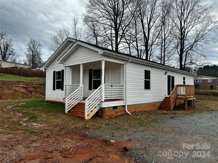 503 Hopewell Road, Morganton, NC 28655.  MLS# CAR4151047, YatesRealty ID 2301. 