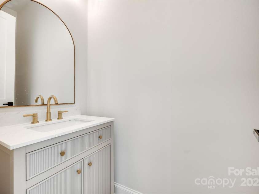 513 Sacco Street, Belmont, NC 28012.  MLS# CAR4271195, YatesRealty ID 23010. Half Bath