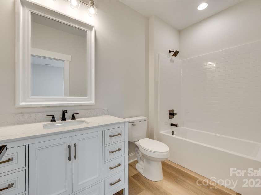 513 Sacco Street, Belmont, NC 28012.  MLS# CAR4271195, YatesRealty ID 23010. Second floor En Suite