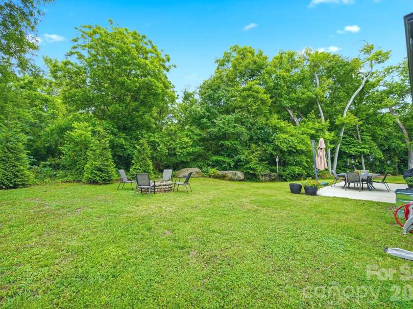 5396 Roberta Meadows Court, Concord, NC 28027.  MLS# CAR4380314, YatesRealty ID 23010. 