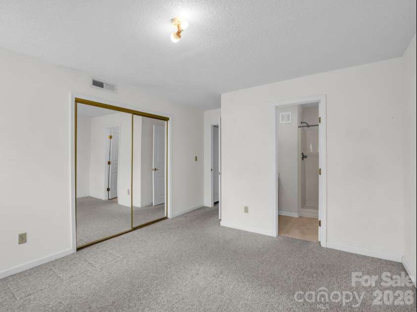 3005 Sagamore Lane, Asheville, NC 28806.  MLS# CAR4376702, YatesRealty ID 23011. 