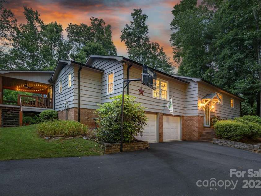 3452 Tranquil Hills Drive, Lenoir, NC 28645.  MLS# CAR4264787, YatesRealty ID 23011. Front left