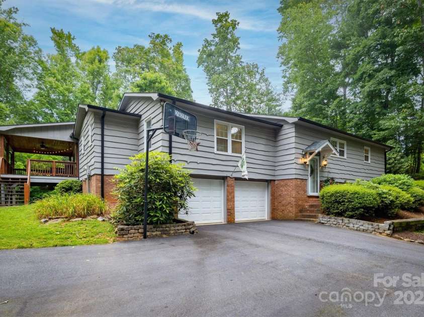 3452 Tranquil Hills Drive, Lenoir, NC 28645.  MLS# CAR4264787, YatesRealty ID 23011. Front left