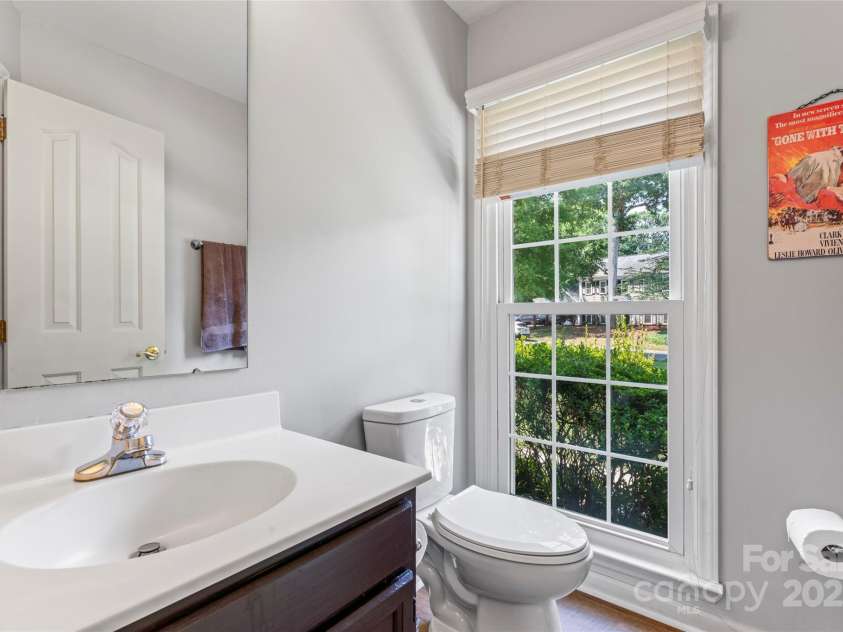 1109 Sunnyview Circle, Matthews, NC 28105.  MLS# CAR4274934, YatesRealty ID 23012. 
