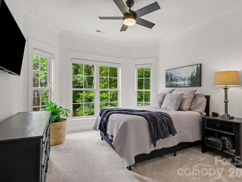 209 Glenview Drive, Salisbury, NC 28147.  MLS# CAR4380907, YatesRealty ID 23012. 