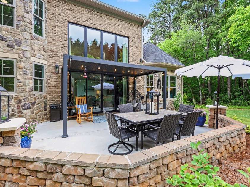 209 Glenview Drive, Salisbury, NC 28147.  MLS# CAR4380907, YatesRealty ID 23012. 
