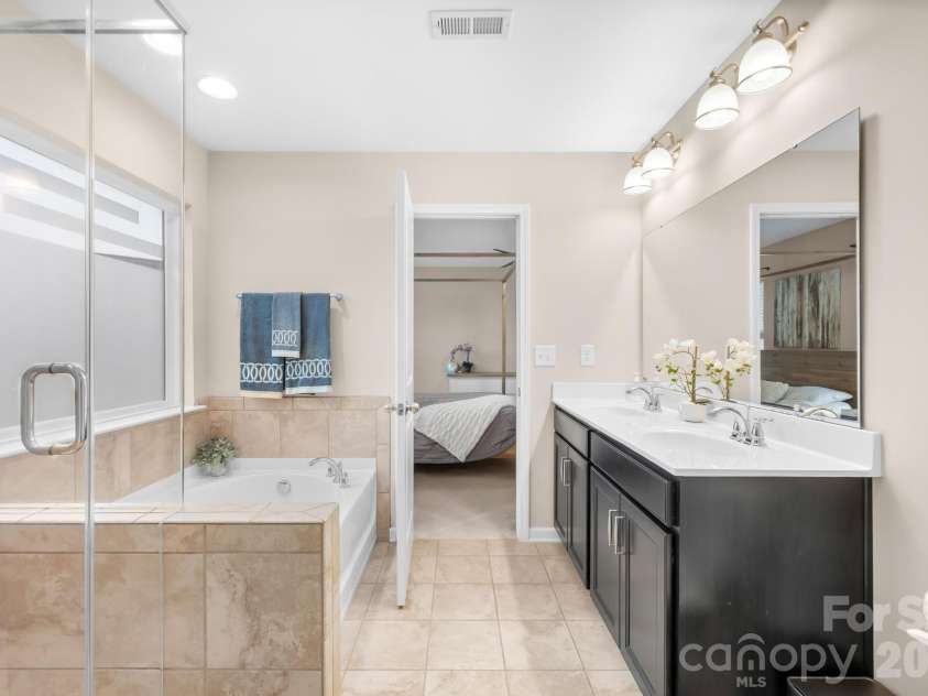 5020 Fenwick Court, Lancaster, SC 29720.  MLS# CAR4350576, YatesRealty ID 23013. 