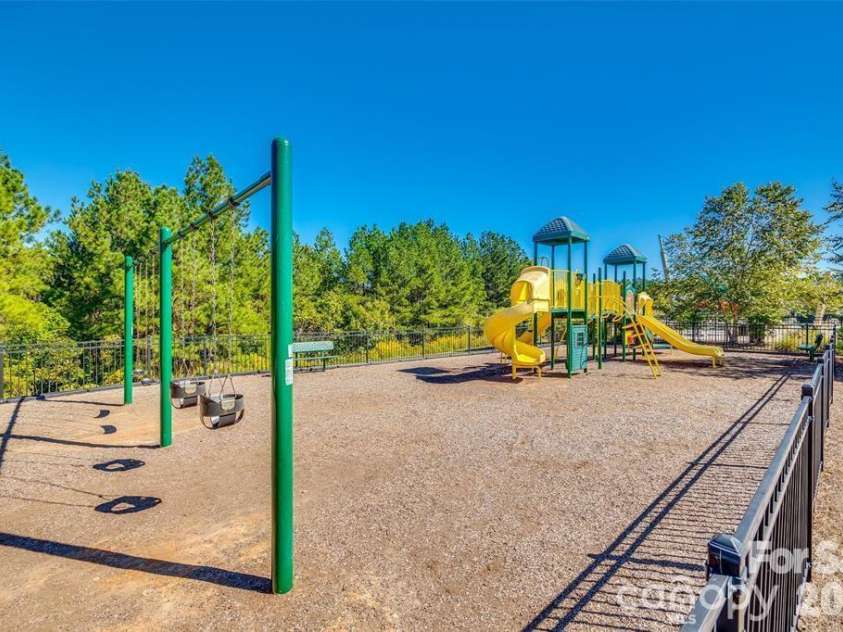 5020 Fenwick Court, Lancaster, SC 29720.  MLS# CAR4350576, YatesRealty ID 23013. 