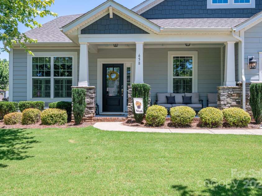 658 Gardenbrook Trail, Belmont, NC 28012.  MLS# CAR4273512, YatesRealty ID 23013. 