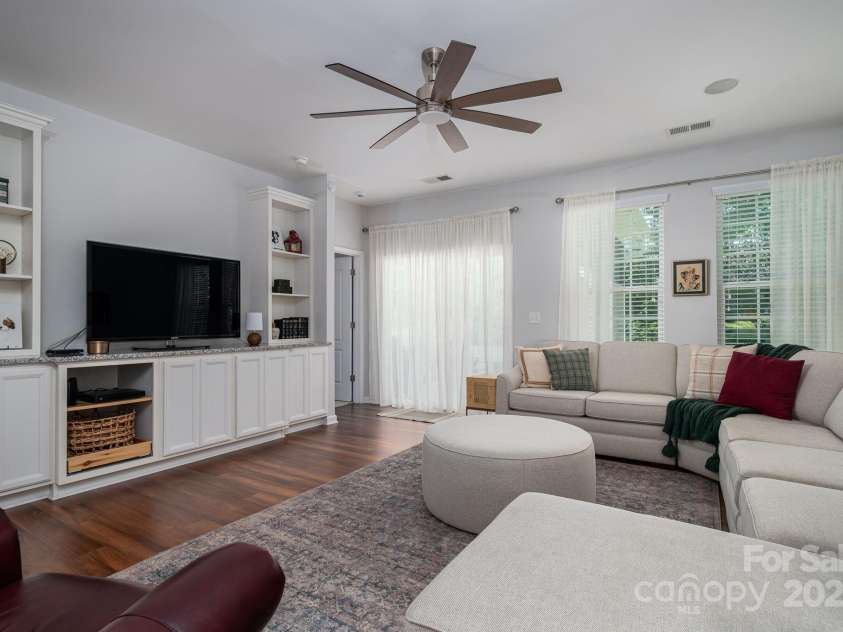 658 Gardenbrook Trail, Belmont, NC 28012.  MLS# CAR4273512, YatesRealty ID 23013. 