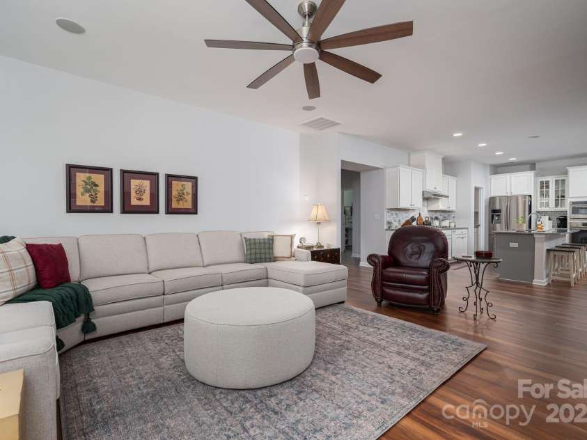 658 Gardenbrook Trail, Belmont, NC 28012.  MLS# CAR4273512, YatesRealty ID 23013. 