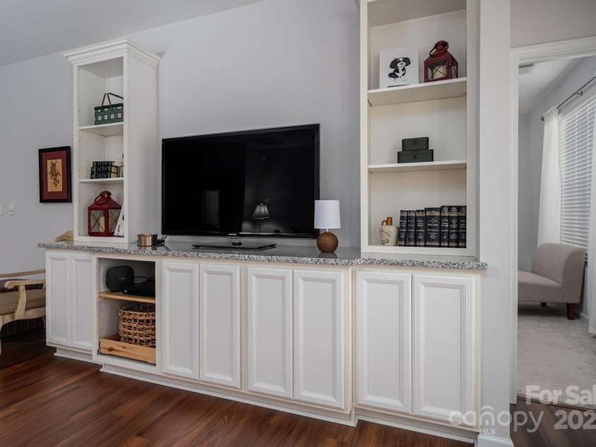 658 Gardenbrook Trail, Belmont, NC 28012.  MLS# CAR4273512, YatesRealty ID 23013. 