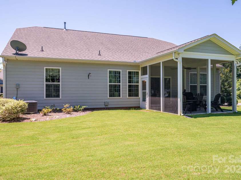 658 Gardenbrook Trail, Belmont, NC 28012.  MLS# CAR4273512, YatesRealty ID 23013. 