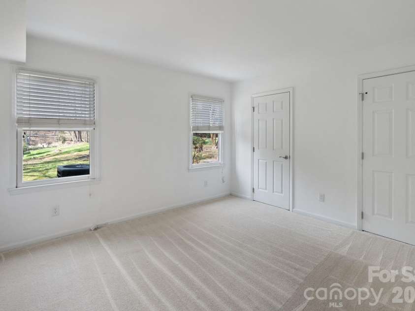 3505 Colony Crossing Drive, Charlotte, NC 28210.  MLS# CAR4361709, YatesRealty ID 23014. SECOND BEDROOM