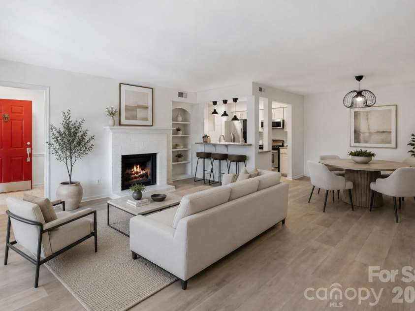 3505 Colony Crossing Drive, Charlotte, NC 28210.  MLS# CAR4361709, YatesRealty ID 23014. VIRTUAL STAGE