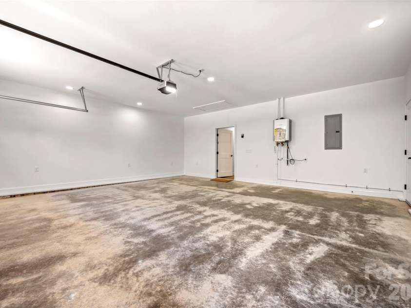 210 Westwood Drive, Forest City, NC 28043.  MLS# CAR4381670, YatesRealty ID 23015. Garage