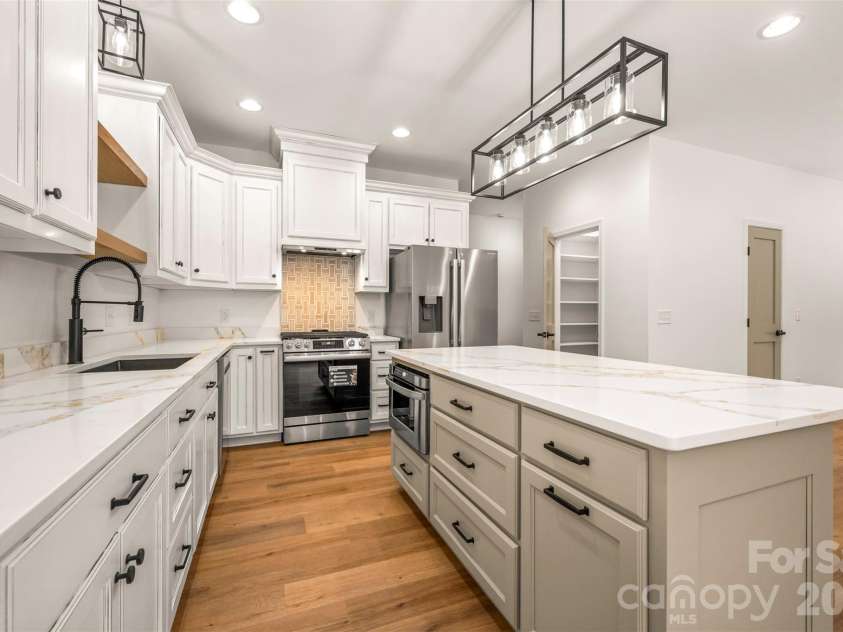 210 Westwood Drive, Forest City, NC 28043.  MLS# CAR4381670, YatesRealty ID 23015. Kitchen