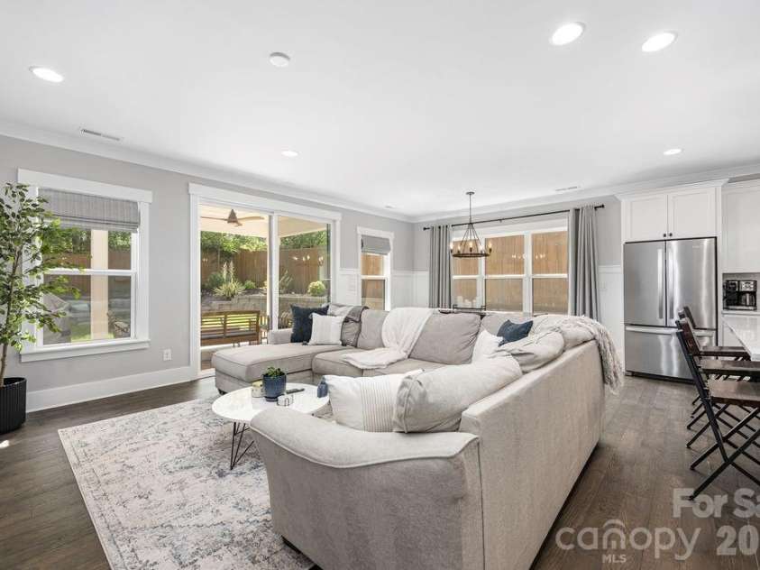 2311 Marlowe Avenue, Charlotte, NC 28208.  MLS# CAR4382270, YatesRealty ID 23016. 