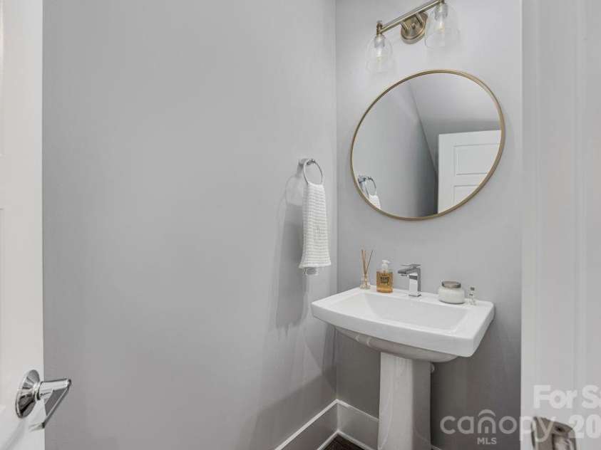 2311 Marlowe Avenue, Charlotte, NC 28208.  MLS# CAR4382270, YatesRealty ID 23016. 