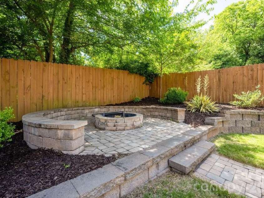2311 Marlowe Avenue, Charlotte, NC 28208.  MLS# CAR4382270, YatesRealty ID 23016. 