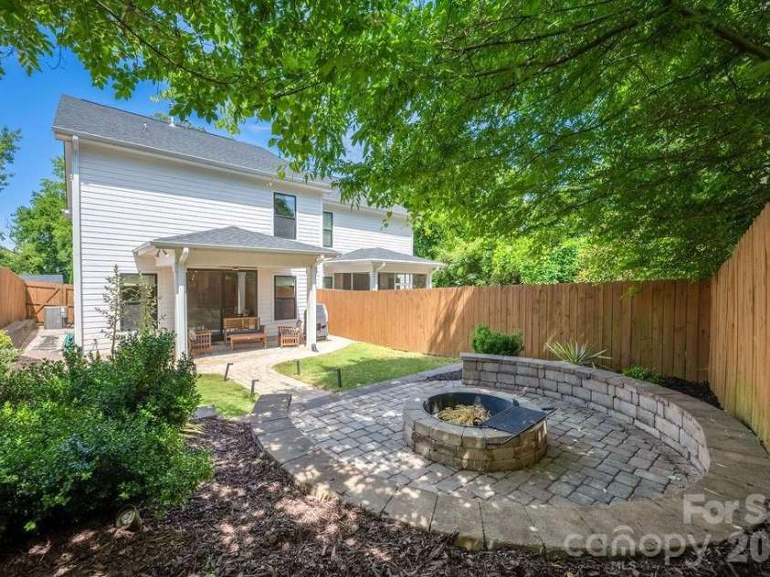 2311 Marlowe Avenue, Charlotte, NC 28208.  MLS# CAR4382270, YatesRealty ID 23016. 