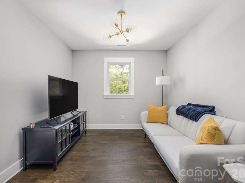 2311 Marlowe Avenue, Charlotte, NC 28208.  MLS# CAR4382270, YatesRealty ID 23016. Upstairs loft