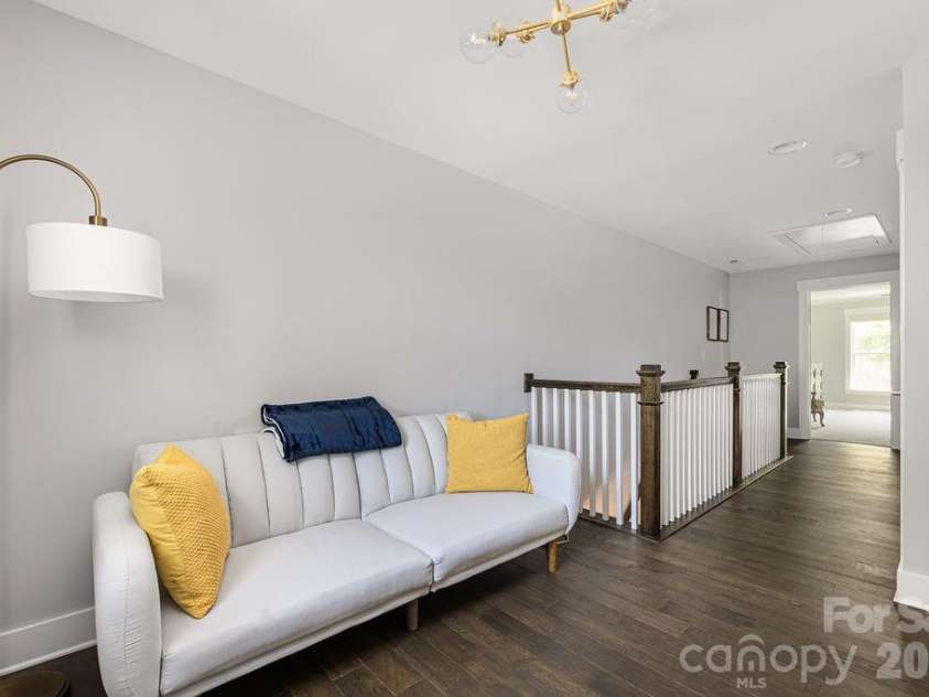2311 Marlowe Avenue, Charlotte, NC 28208.  MLS# CAR4382270, YatesRealty ID 23016. Upstairs loft