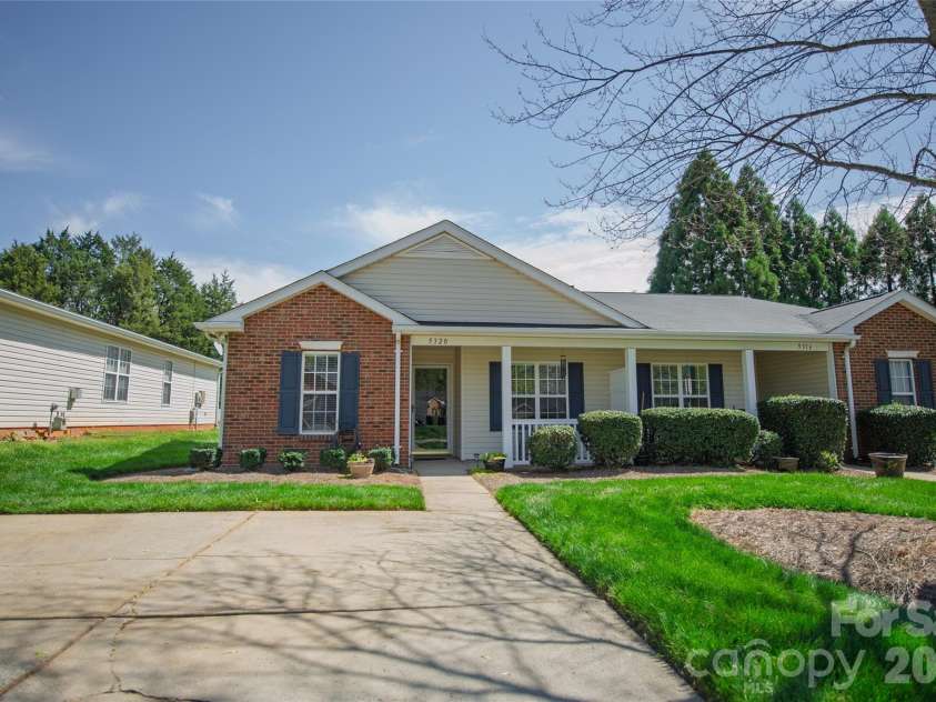 5320 Harris Cove Drive, Charlotte, NC 28269.  MLS# CAR4355819, YatesRealty ID 23017. 