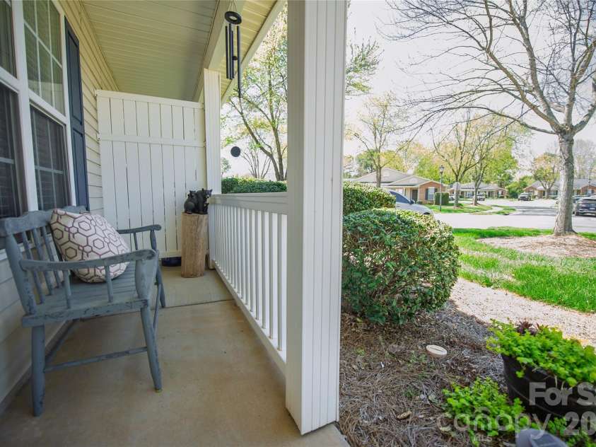 5320 Harris Cove Drive, Charlotte, NC 28269.  MLS# CAR4355819, YatesRealty ID 23017. 